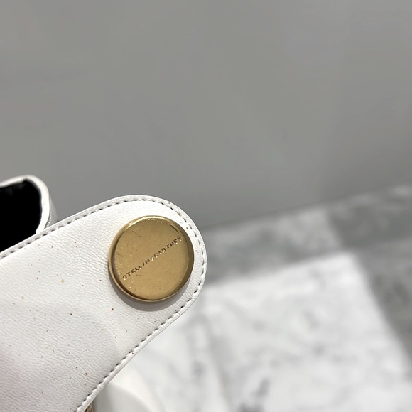 White leather boots with beautiful heel from Stella McCartney. - Picture 2 of 4